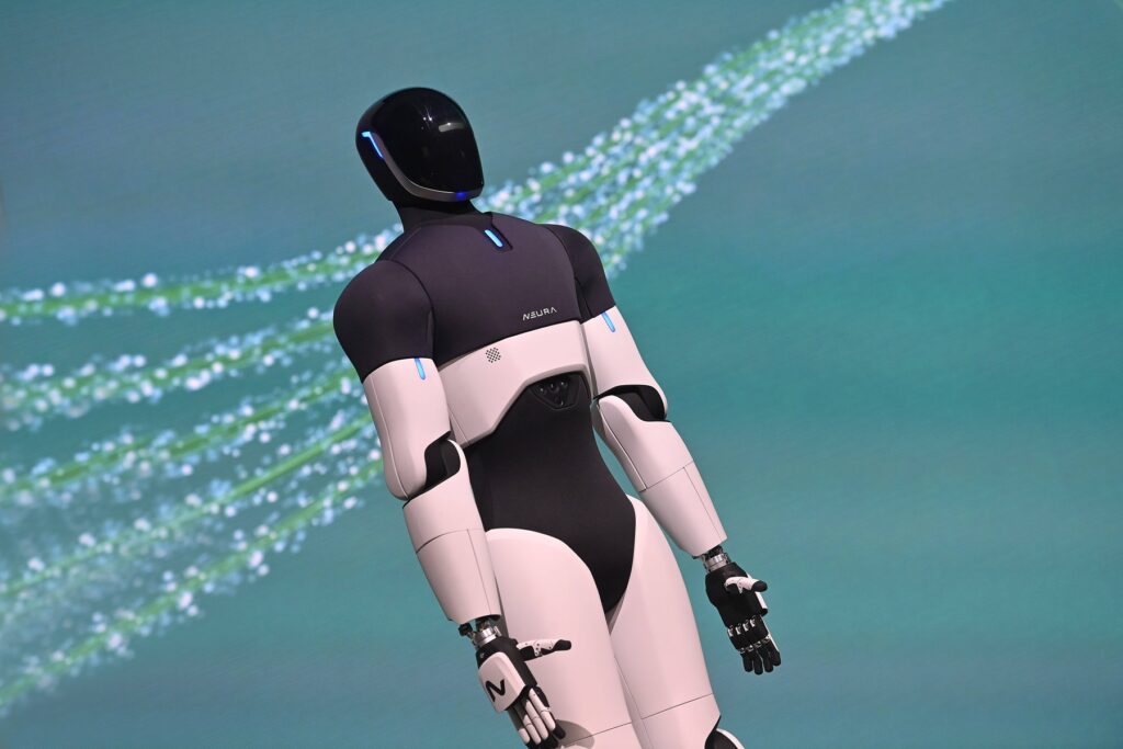 Humanoidni robot 4NE1 podjetja Neura Robotics