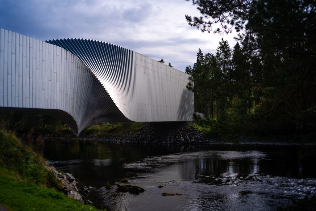The Twist, most, Norve&scaron;ka, umetni&scaron;ka galerija, Kistefos